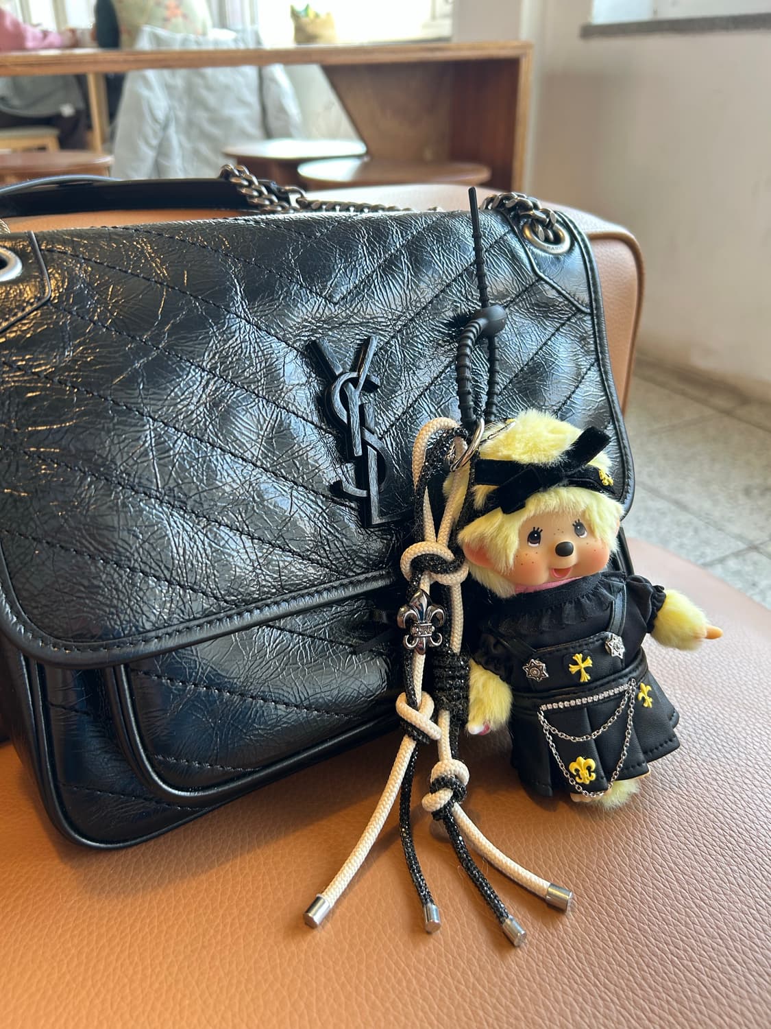 (70) 힙걸💛🌟🖤정품 몬치치 커스텀 블랙 레더 원피스키링 상품이미지6