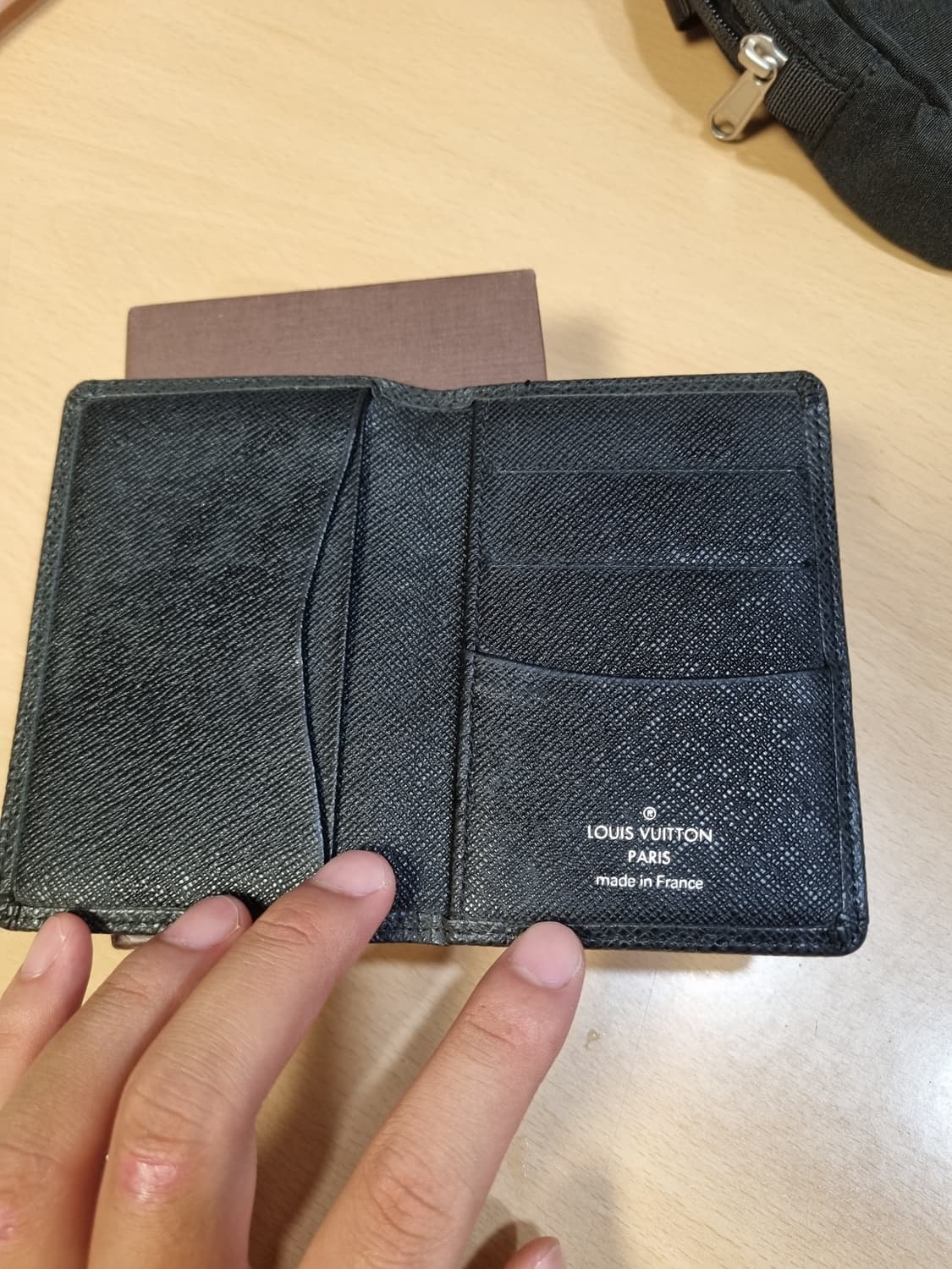 루이비통 타이가 오거나이저 상품이미지3
