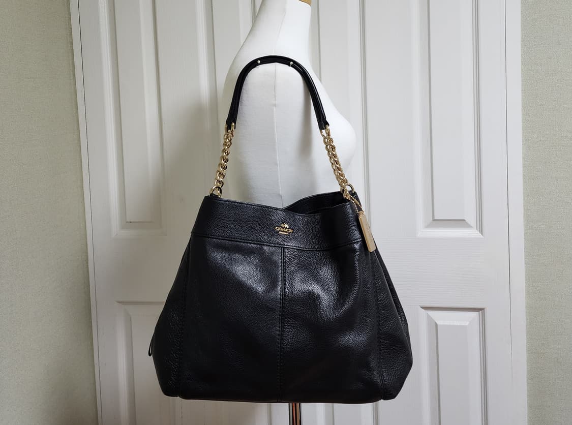 상태굿굿) 코치 체인 숄더백 상품이미지1