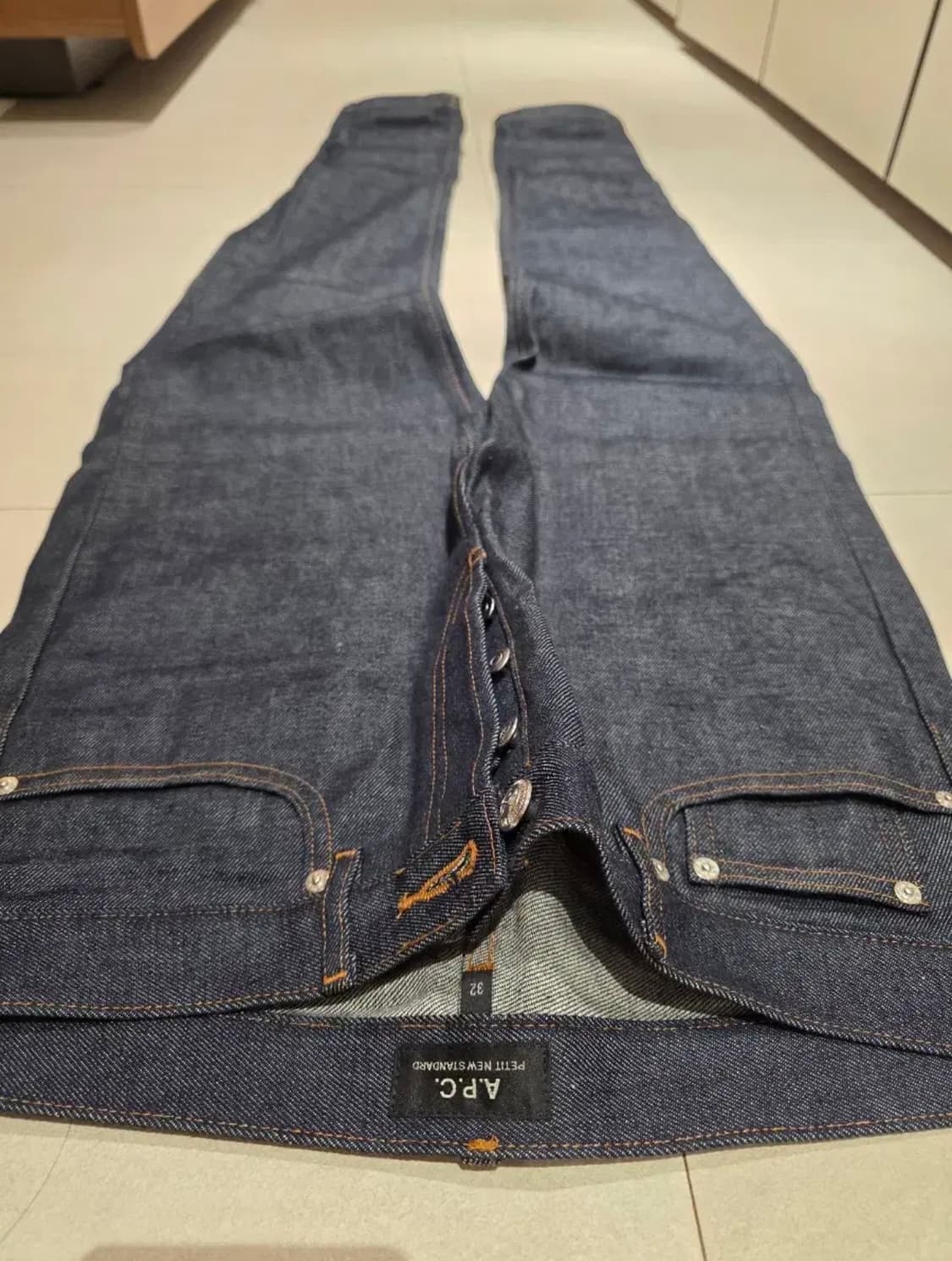 A.P.C. 쁘띠 뉴 스탠다드 데님 32 미착용 새제품 상품이미지1