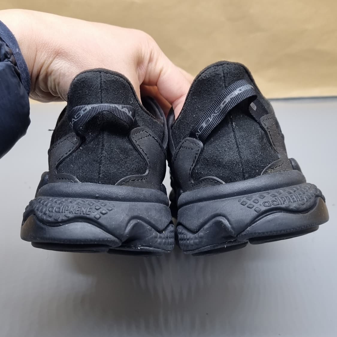 아디다스 오즈위고 셀록스 여성운동화240  상품이미지4