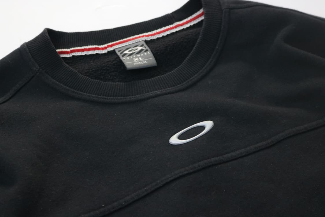 오클리 빈티지 소프트웨어 블랙 센터 로고 맨투맨 상품이미지5