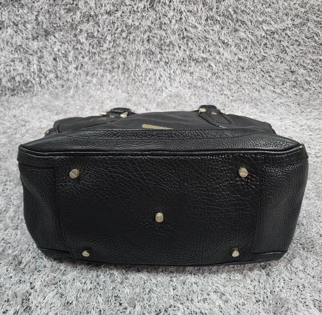 버버리 레더 토트백 숄더백 상품이미지4