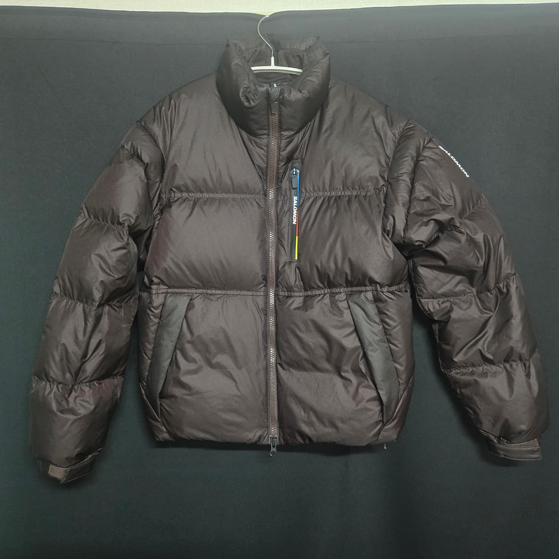 살로몬 컨투어 크롭 다운 자켓 초콜렛(XS사이즈) 상품이미지1