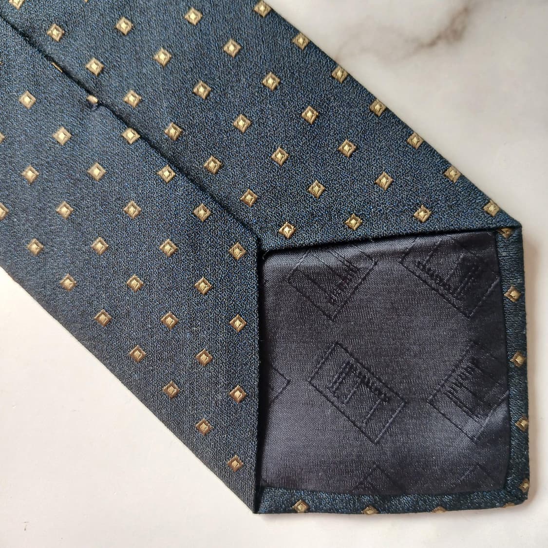 던힐 실크 네이비 패턴 넥타이 9.7cm A+등급 G25
 상품이미지7