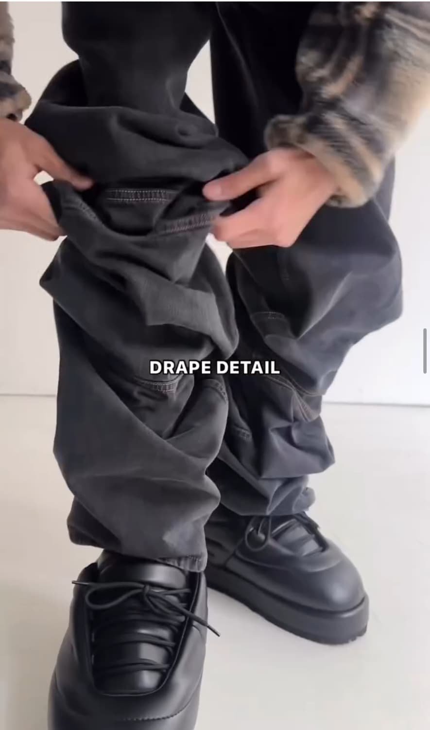 와이프로젝트 EVERGREEN DRAPED CUFF JEANS [29] 상품이미지4