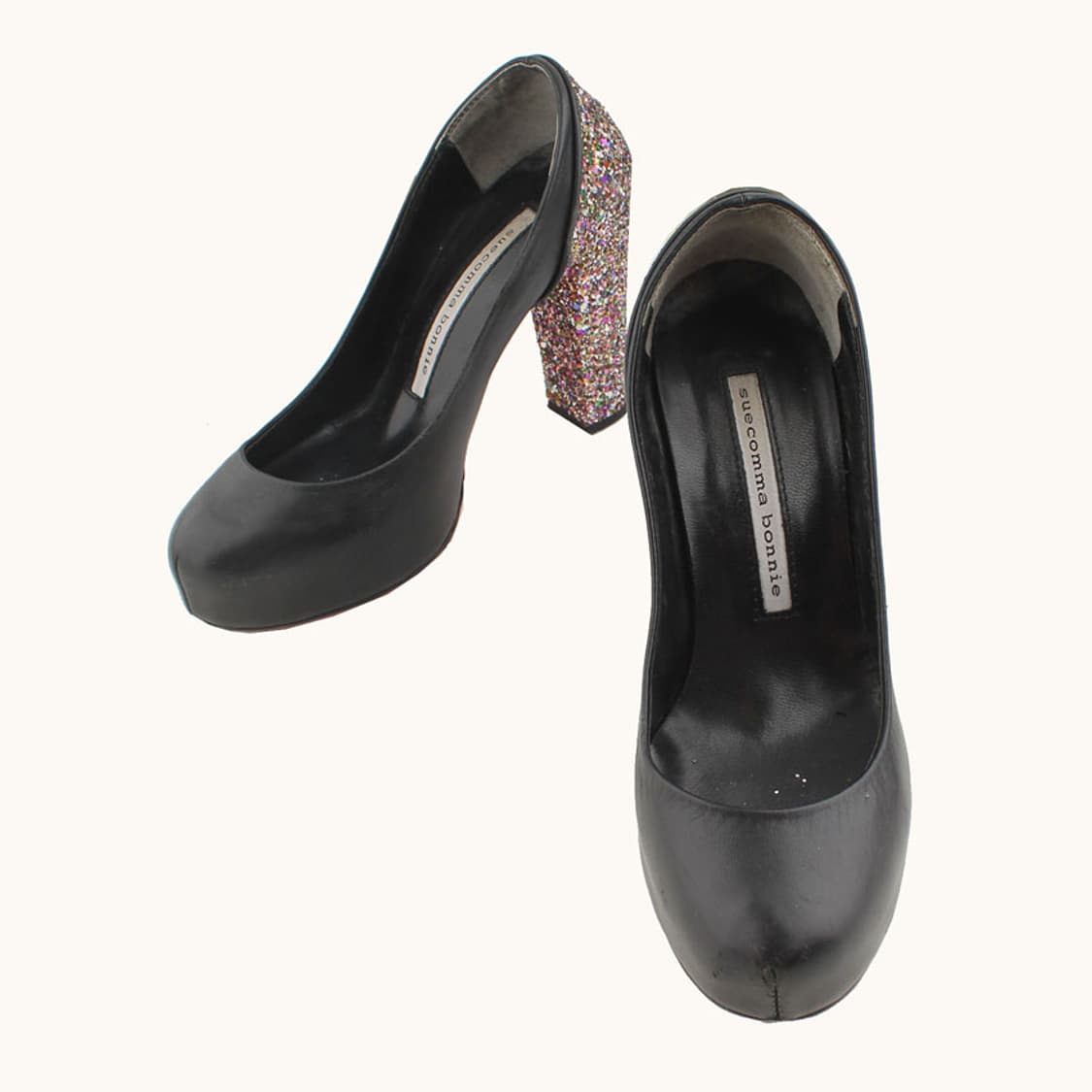 슈콤마보니 블랙&멀티시퀸 펌프스 35 상품이미지1