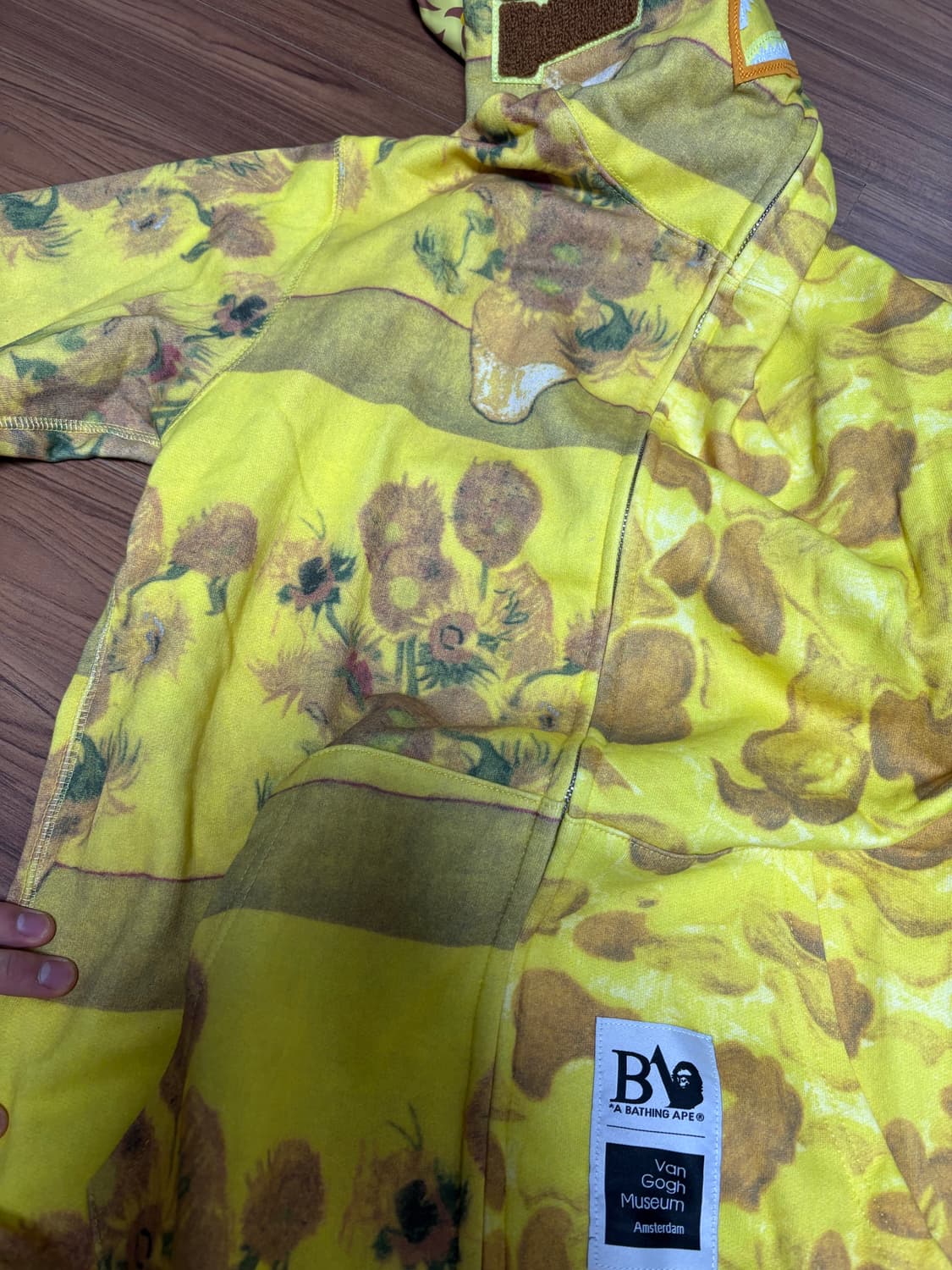 베이프 x 반 고흐 뮤지엄 샤크 풀 집 후드 옐로우  상품이미지2