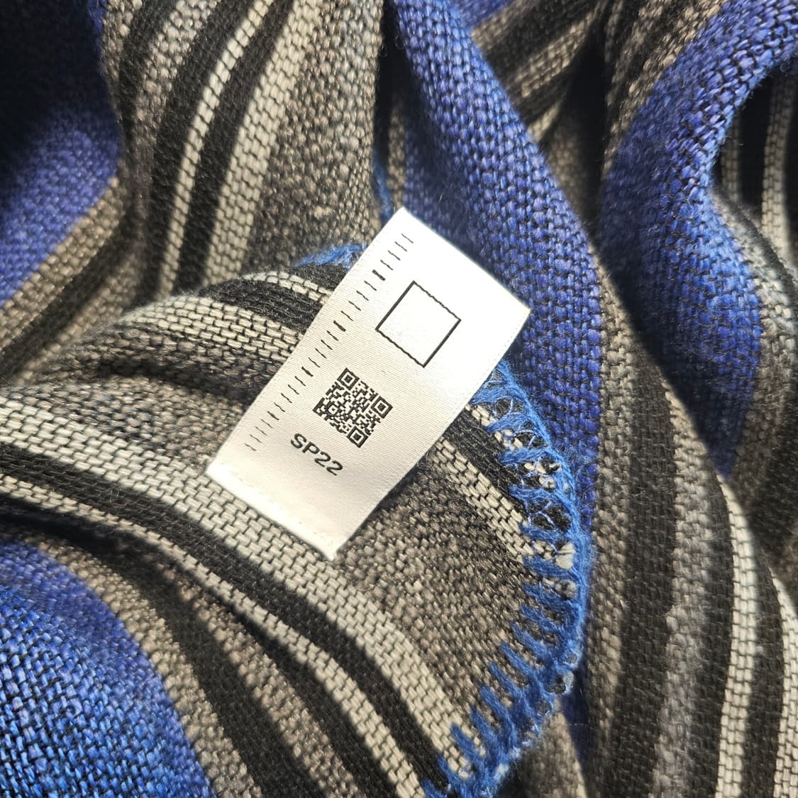 완.새제품) 디스이즈네버댓 러그 매트 담요 인테리어 네이비 175*140 상품이미지6