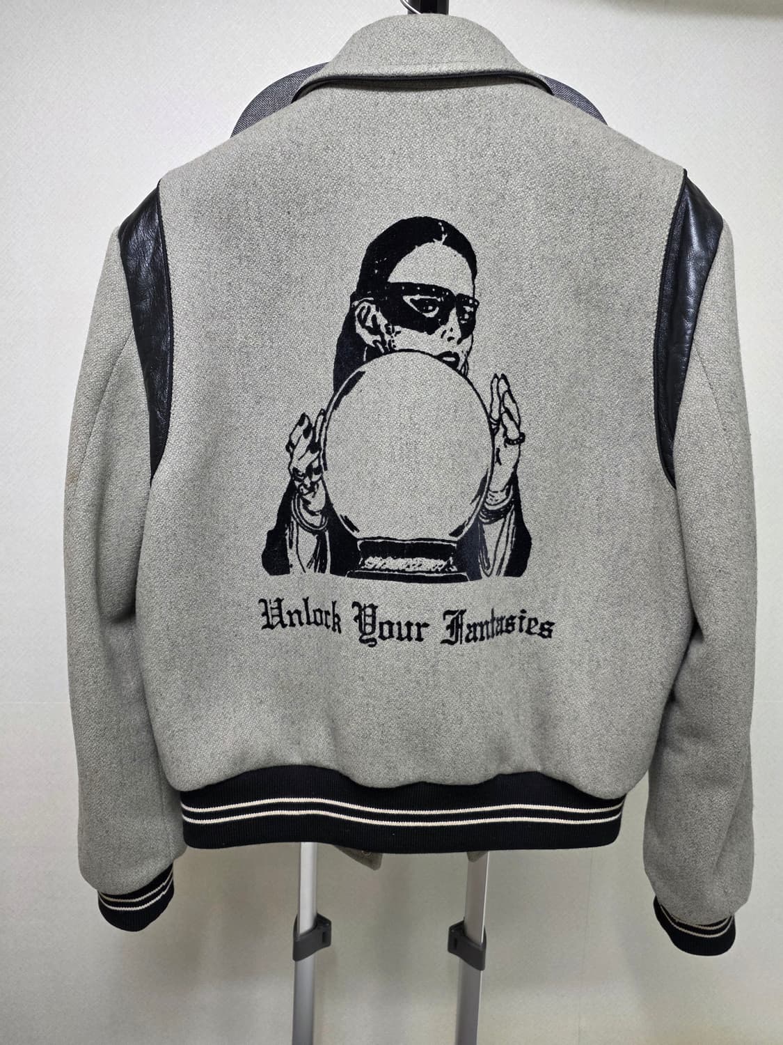 셀린느 언락유어 판타지 바시티 자켓 정품 상품이미지2