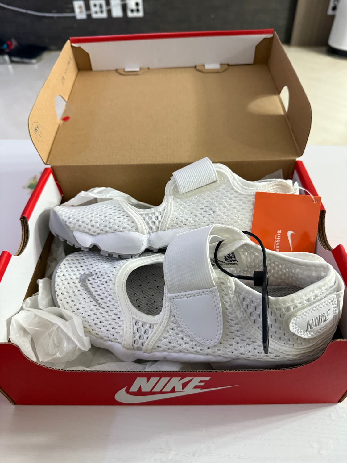 나이키 에어리프트 PS/GS 판매 합니다220 상품이미지1