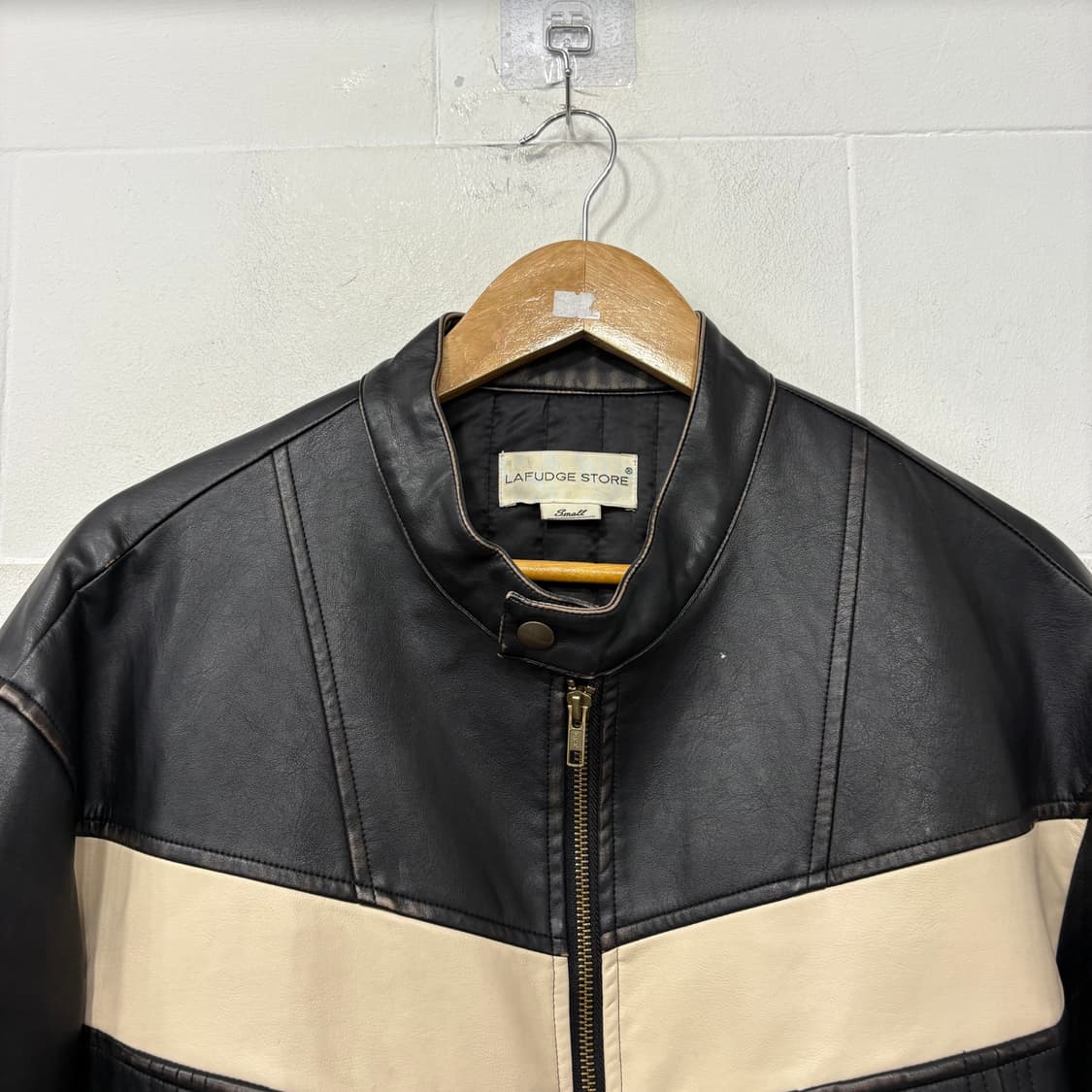 라퍼지스토어 버프워시 버핑레더 인시전 바이커 자켓 상품이미지2