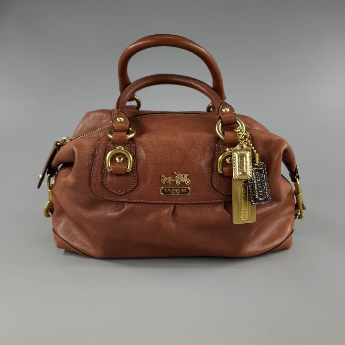 코치 가방 2종류 색상 상관없이 구해요 상품이미지1