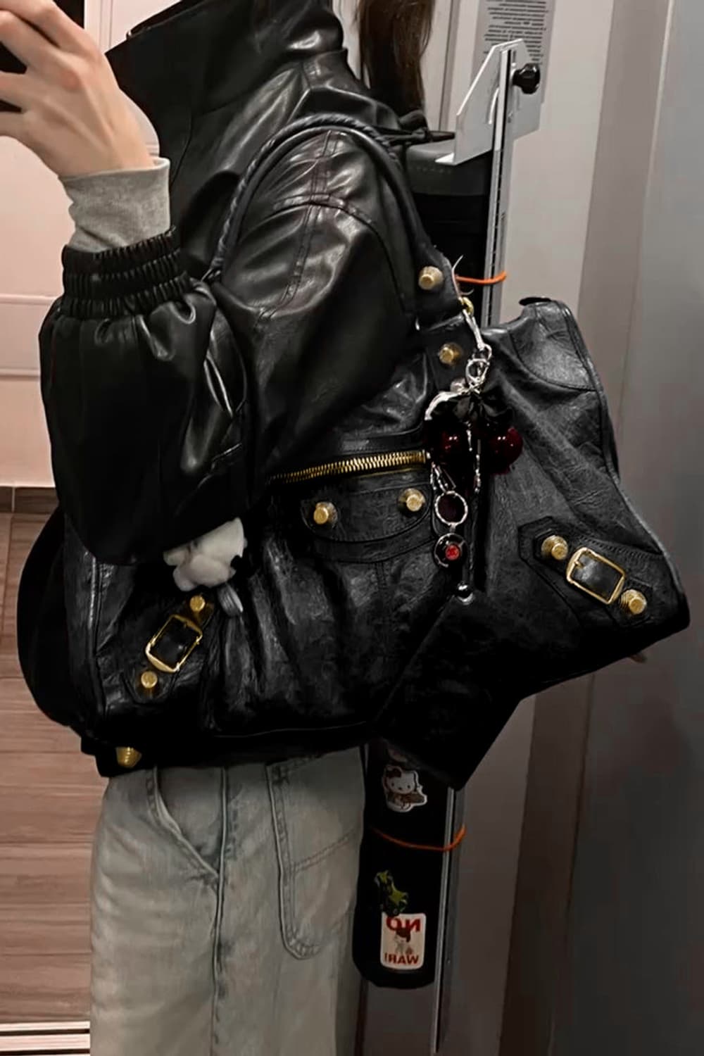 발렌시아가 클래식 자이언트 워크백 판매합니다. 상품이미지10