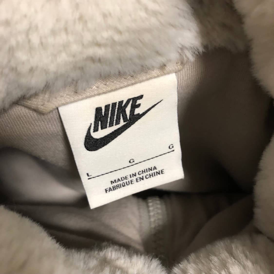 나이키 루즈핏 페이크 퍼 자켓 상품이미지8