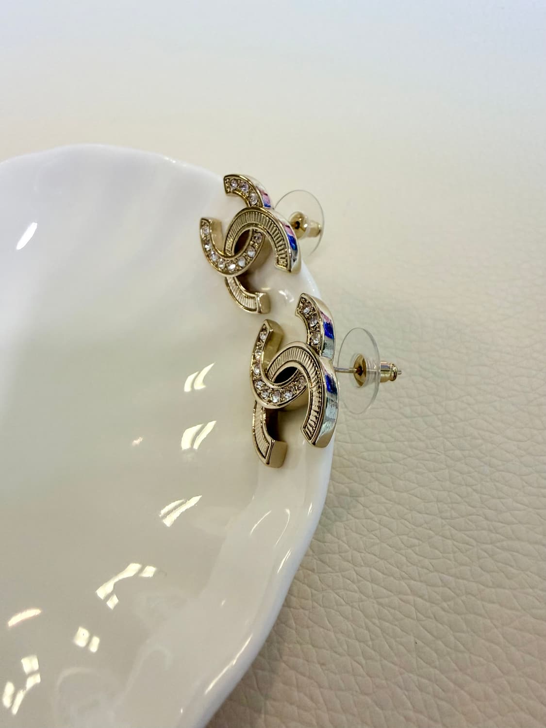 샤넬 샴페인골드 CC 언발장식 귀걸이 업사이클링 상품이미지5