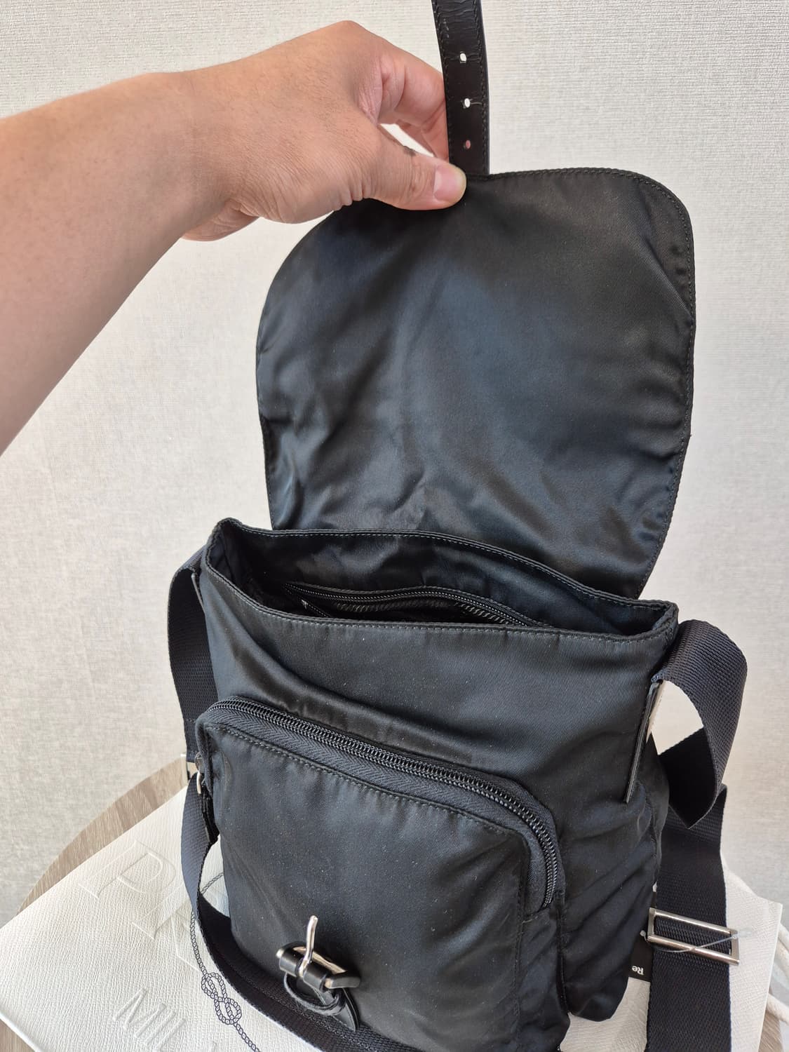 프라다 메신저백, 원포켓 크로스백 상품이미지8