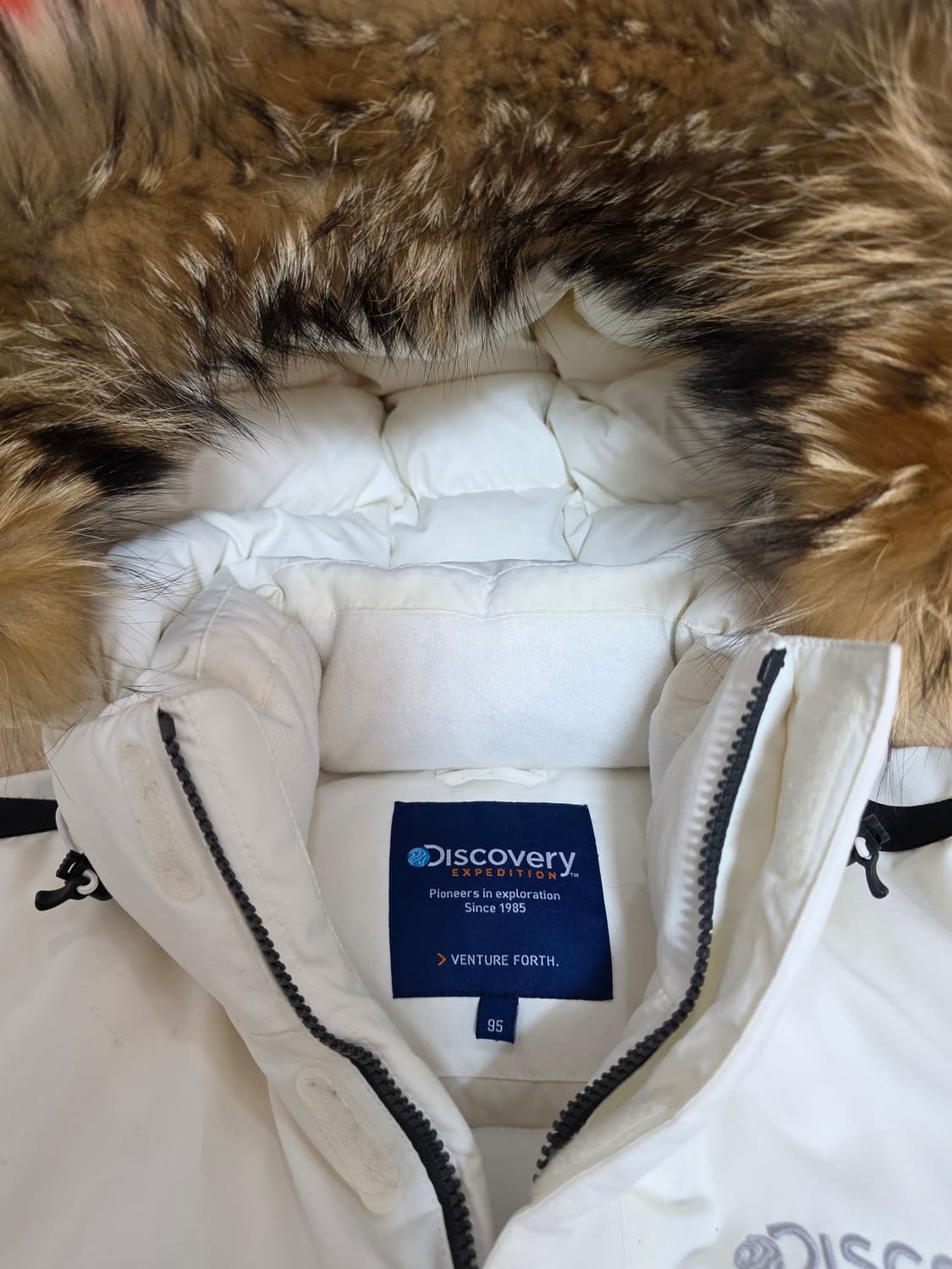 디스커버리 밀포드 구스다운 숏패딩 95 상품이미지2