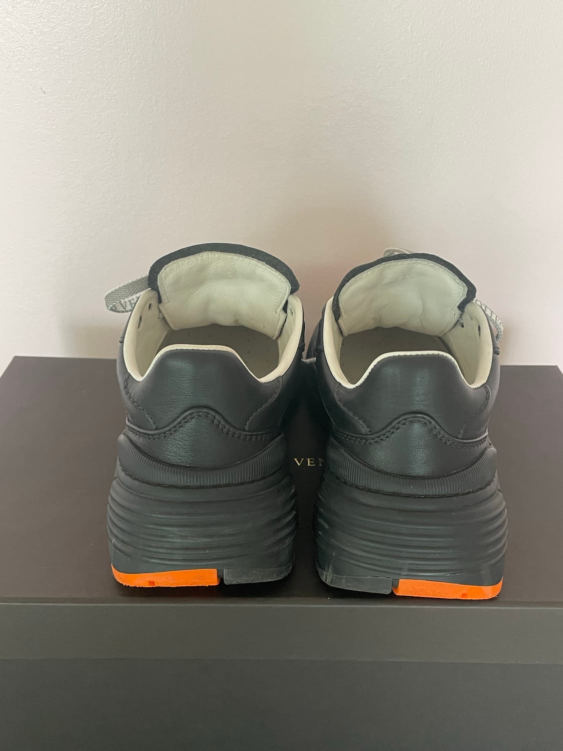 보테가베네타 스피드스터 블랙 스니커즈  상품이미지3