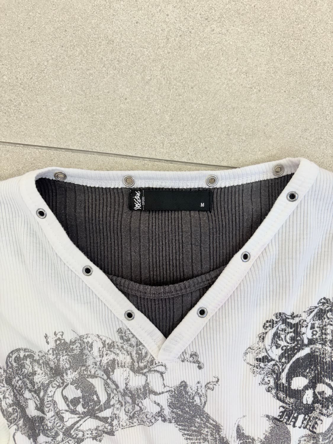 화이트 프린팅 골지 롱슬리브 상품이미지3