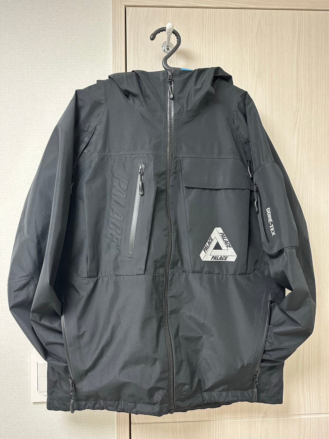 팔라스 고어텍스 카고 자켓 블랙  상품이미지1