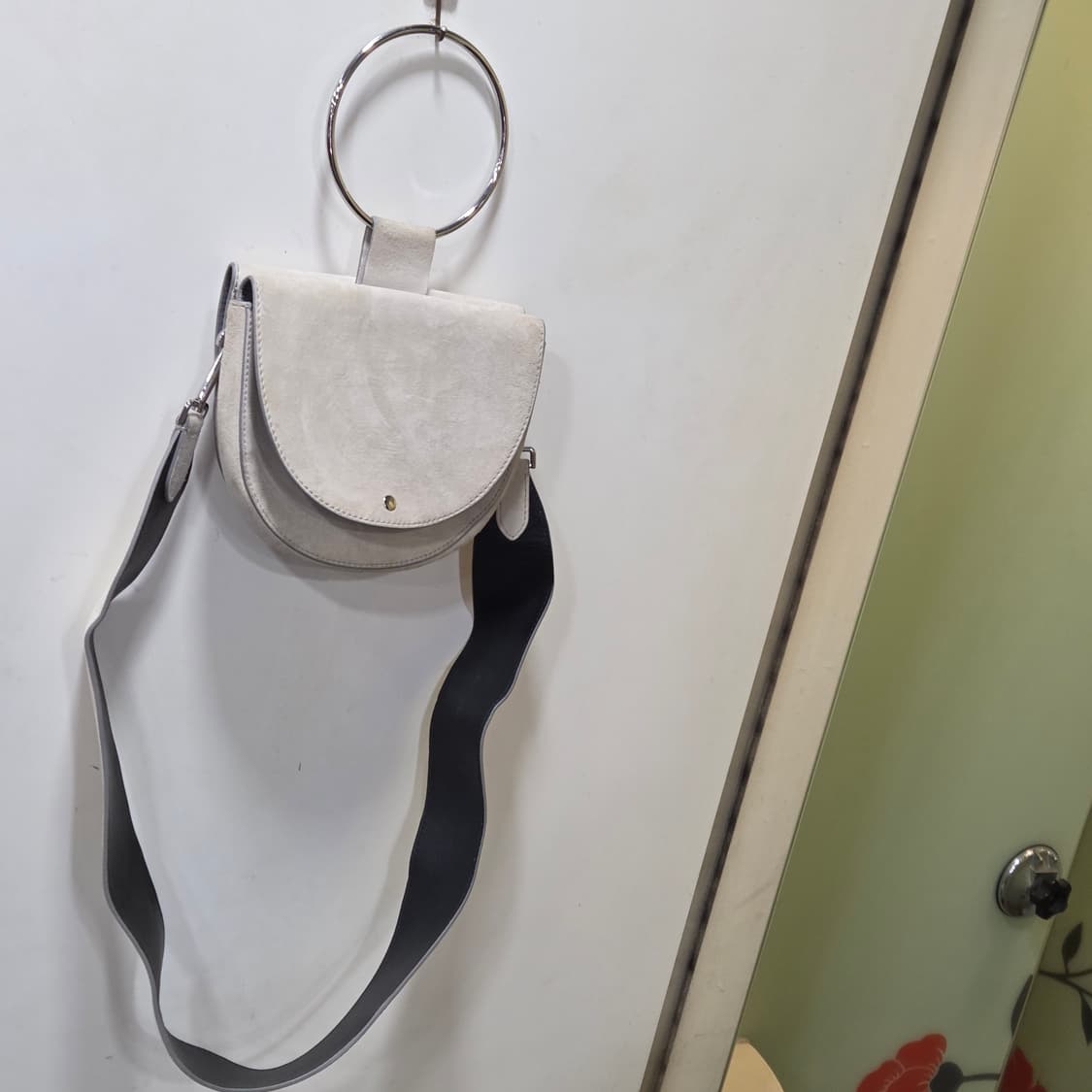 띠어리 스웨이드 숄더 상품이미지2