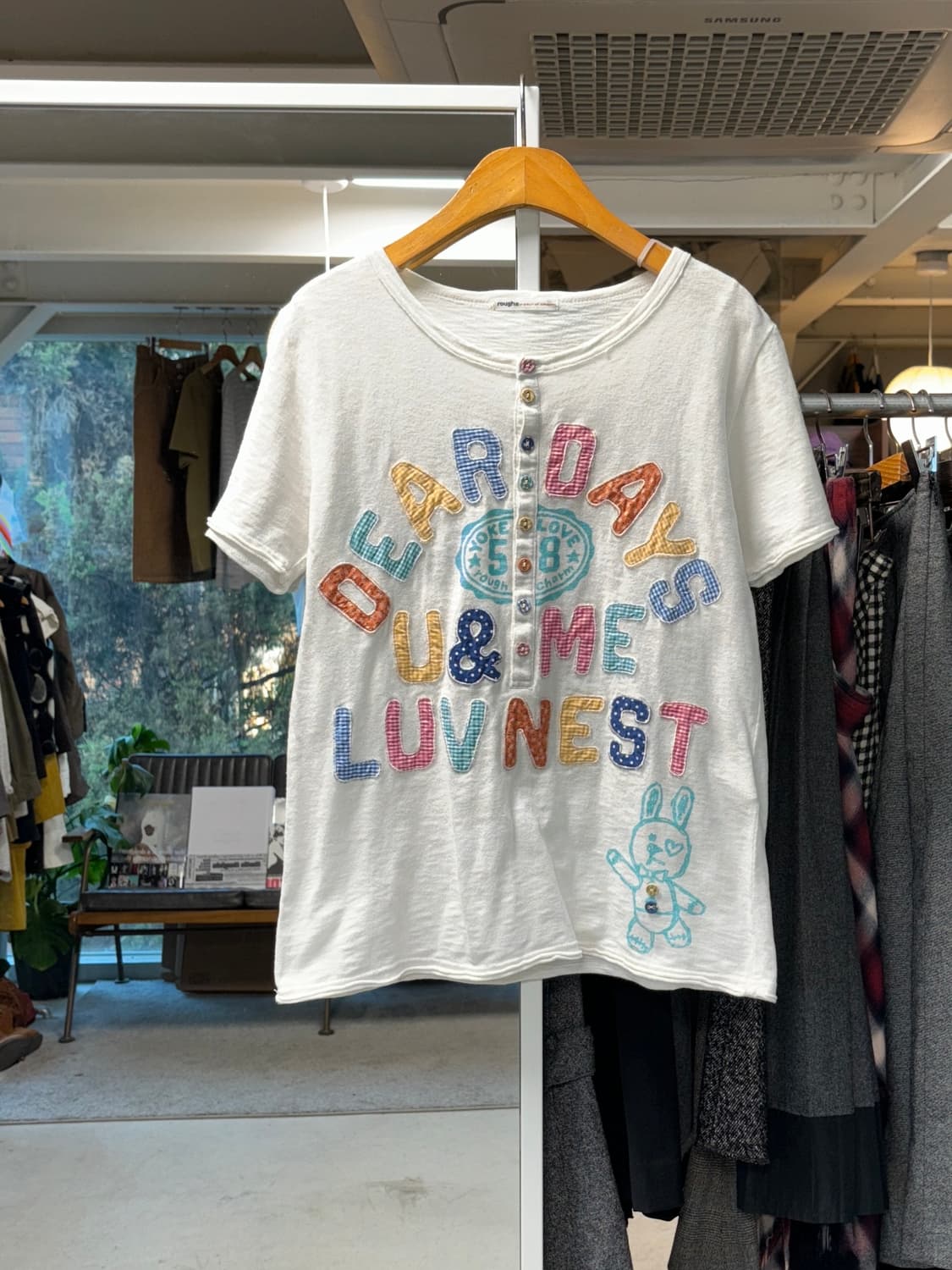 Rough 아플리케 헨리넥 티셔츠 상품이미지1