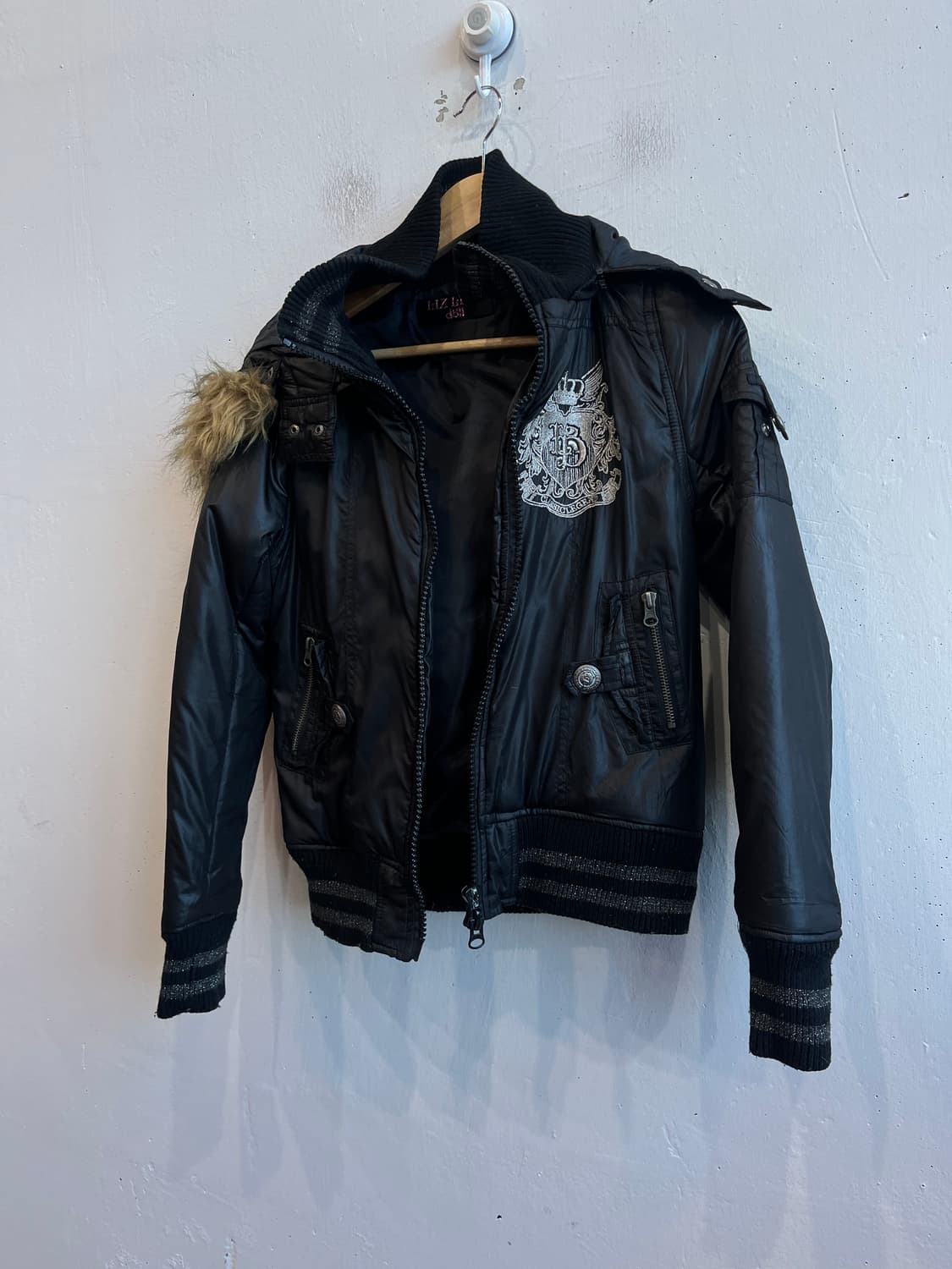 리즈리사 패디드 퍼 봄버자켓 상품이미지1