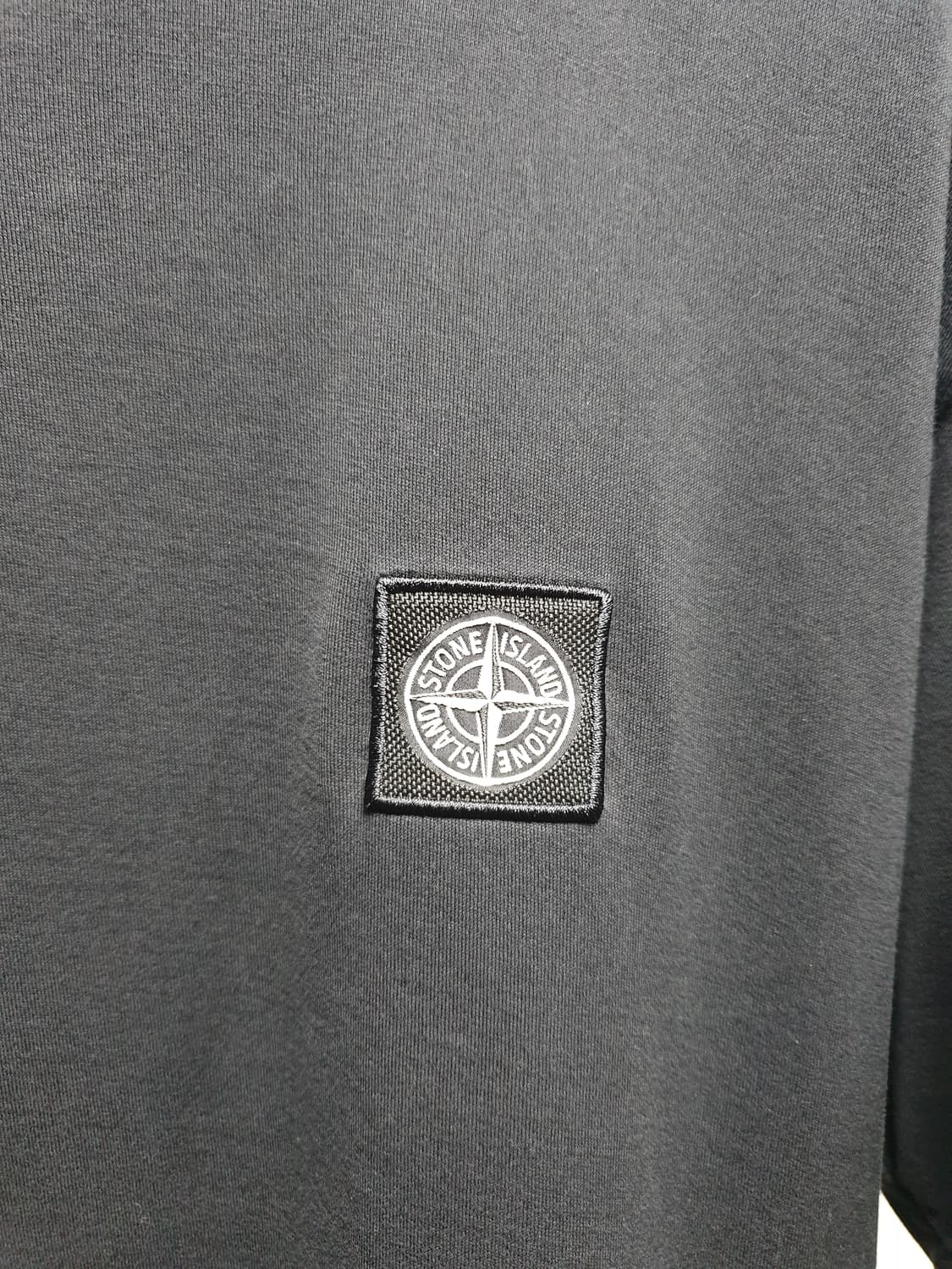 [90~95] 스톤아일랜드 블랙 반팔 티셔츠 상품이미지3