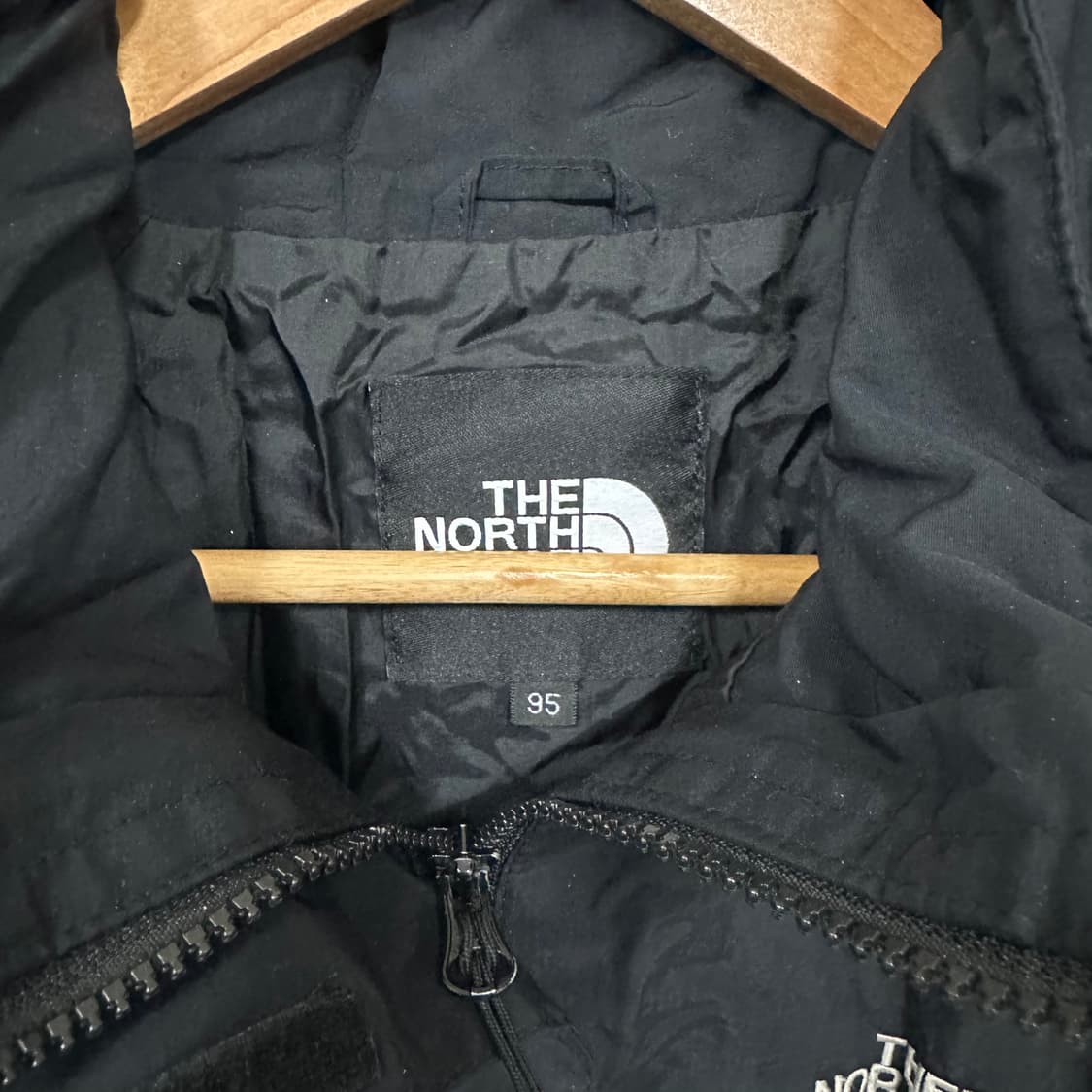 노스페이스 바람막이M 상품이미지2