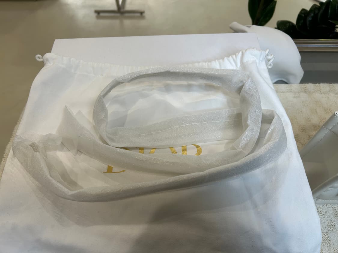 [정품/중고] 디올 까나쥬 북토트 미니백 상품이미지1