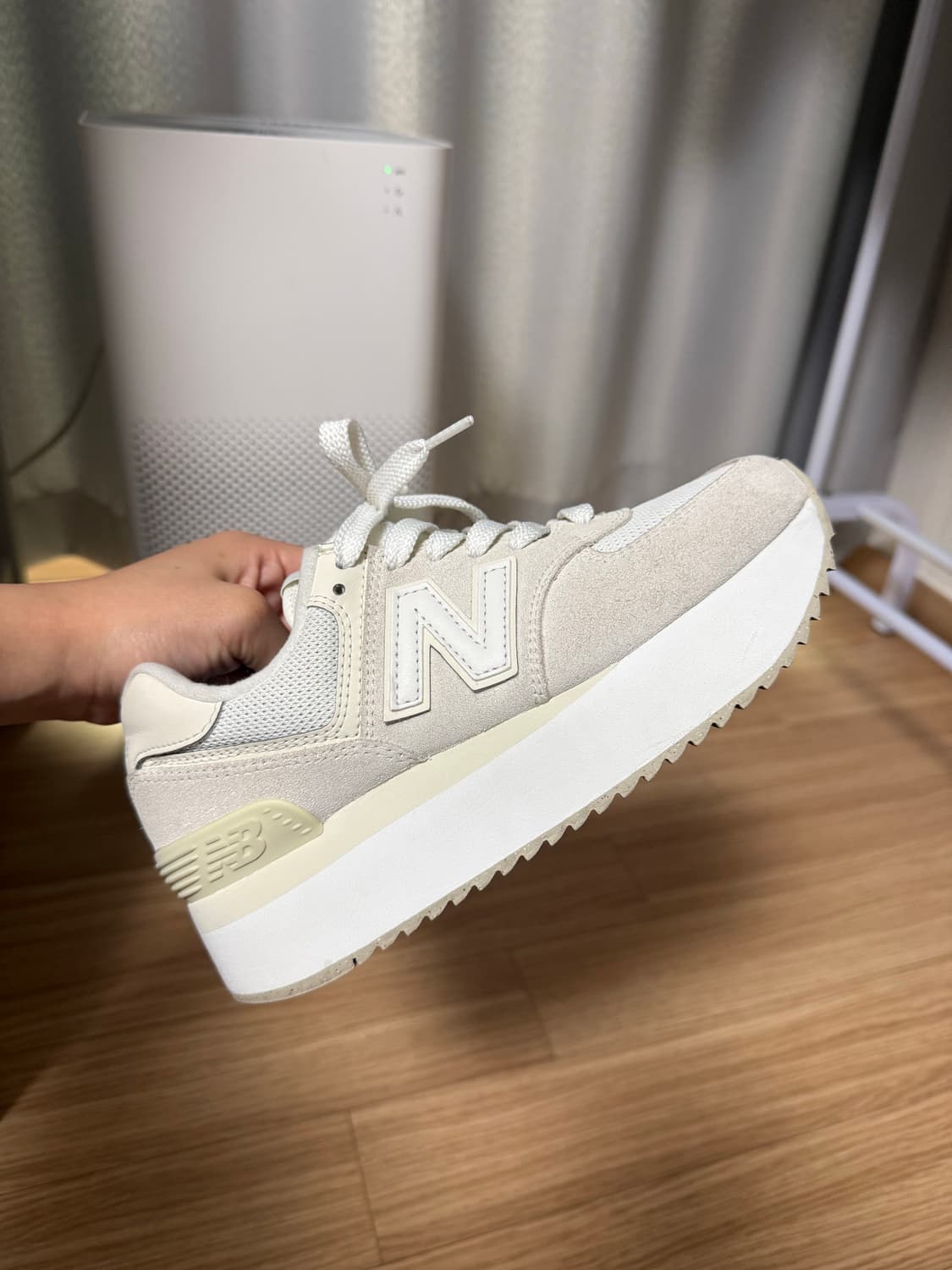 뉴발란스 574 플랫폼 240 상품이미지1