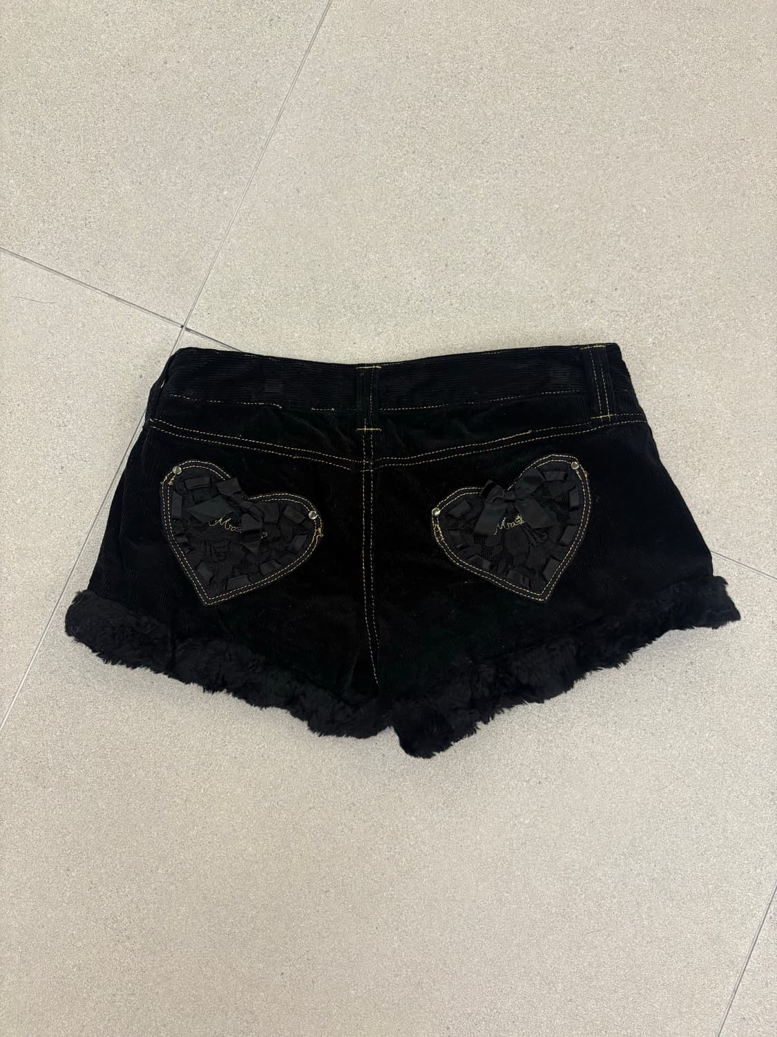 sugar gloss mars 코듀로이 하트 숏츠 상품이미지1