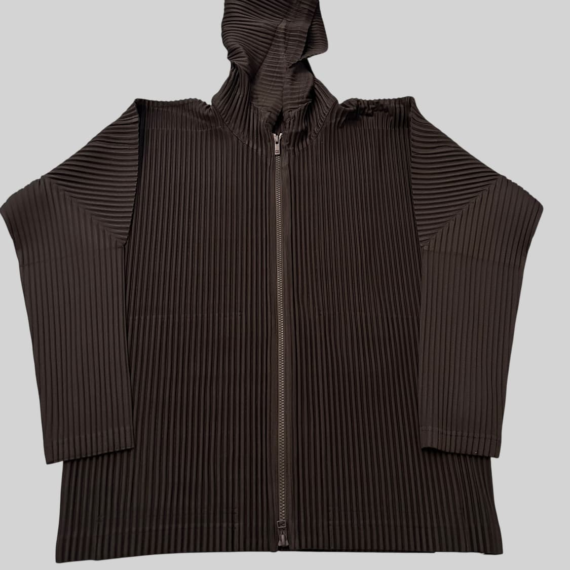 이세이미야케 옴므플리세 후드집업 머드브라운 JL126 3 상품이미지2