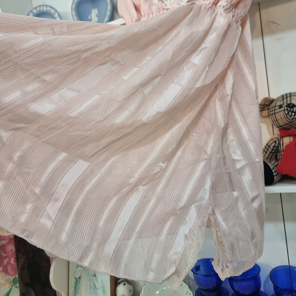 핑크 새틴 스트라이프 슬립 원피스 상품이미지3