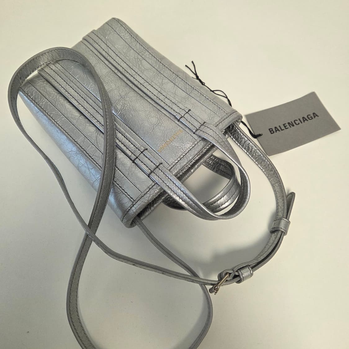 BALENCIAGA 발렌시아가 정품 폰홀더백 미니 크로스백 토트 숄더백 상품이미지8
