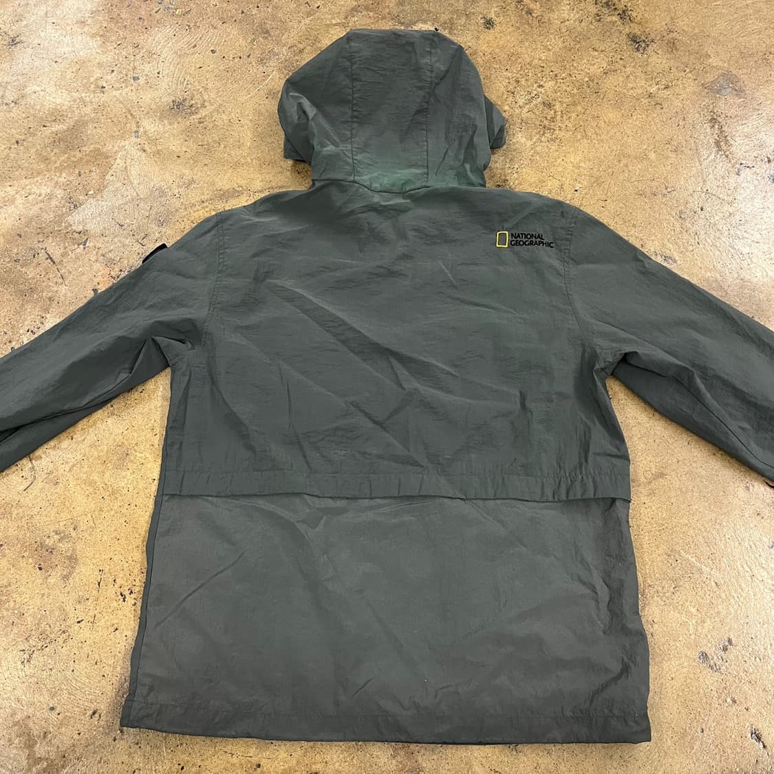 [정품/M] 내셔널지오그래픽 후드 바람막이 점퍼 카키 b17 상품이미지3
