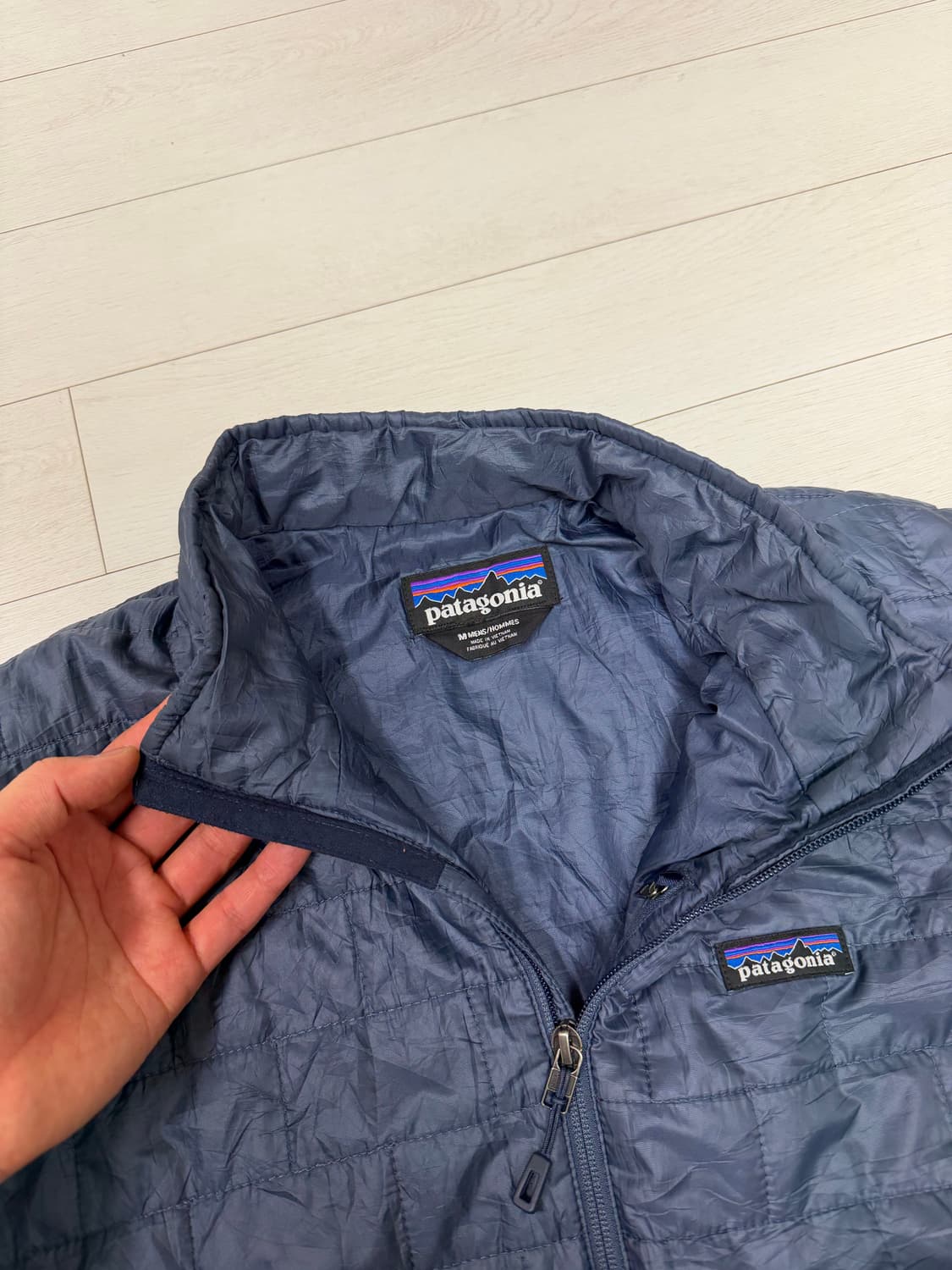 파타고니아 나노퍼프 블루 색상 M 사이즈 상태 9.5/10  사진찍고 절 상품이미지3