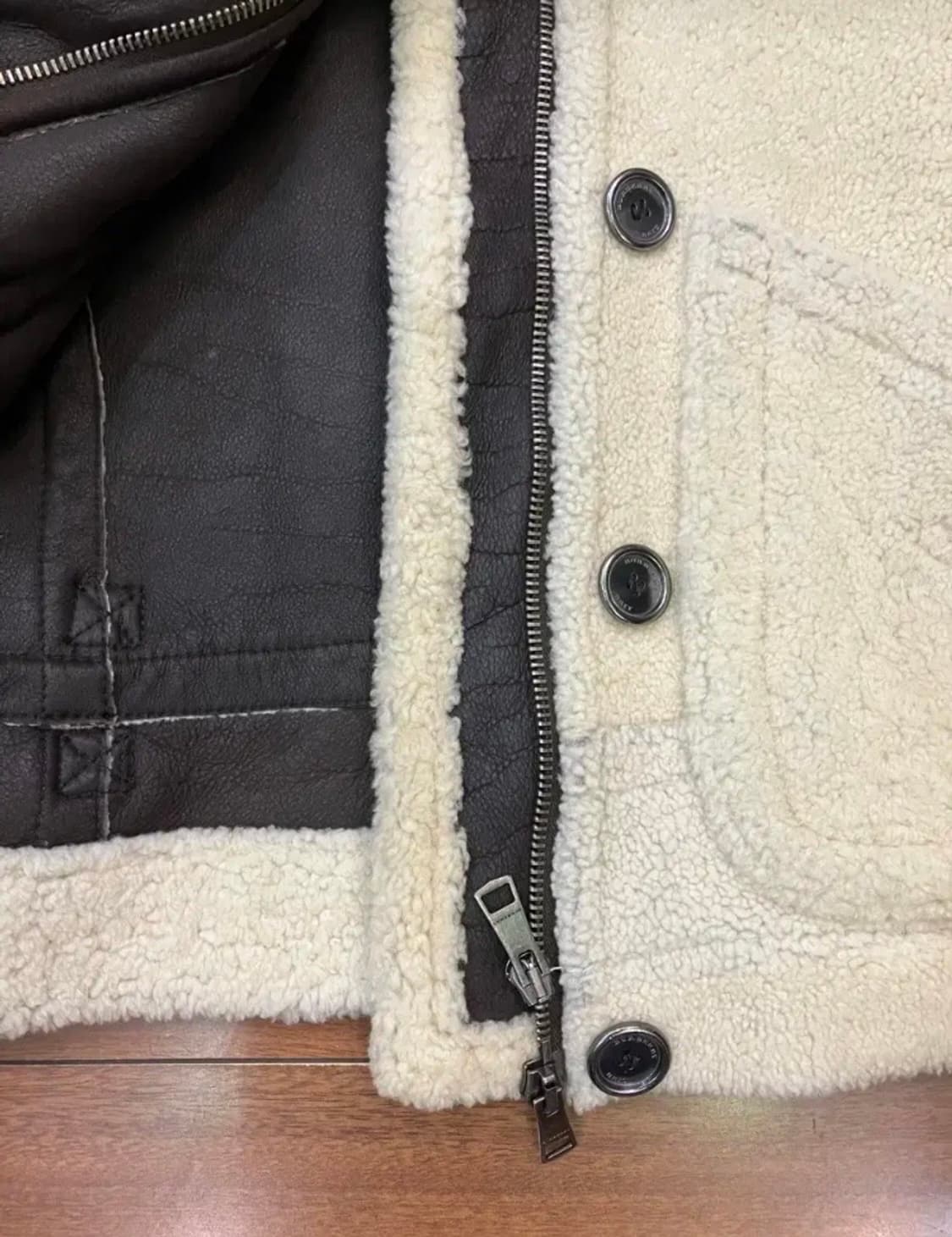 버버리브릿 무스탕 상품이미지8