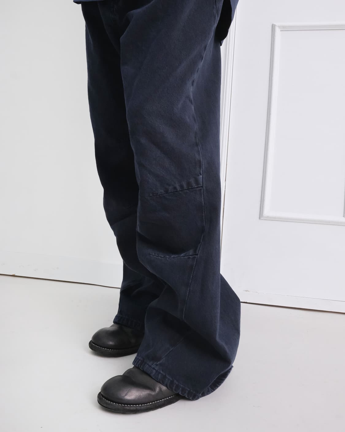 [2,M] 999휴머니티 AV 플리츠 데님 팬츠 (페이디드 네이비) 상품이미지2