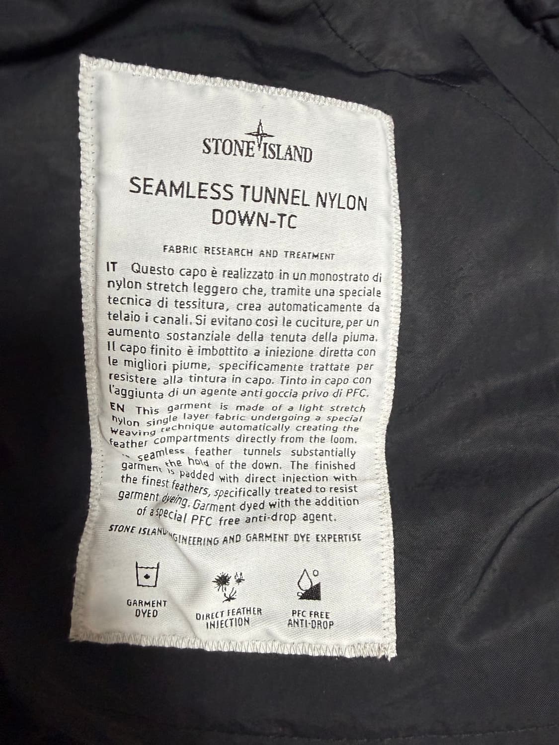 [당일출고,M] 24FW 스톤아일랜드 심리스 터널 패딩 상품이미지5