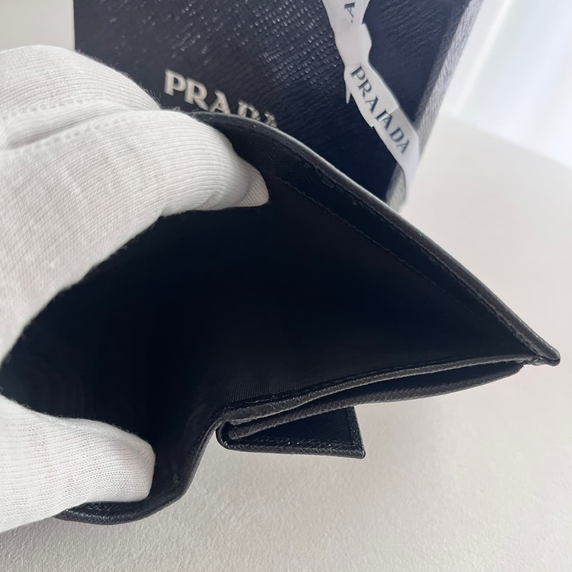 [A급/정품] 프라다 지갑 블랙 풀구성 상품이미지10