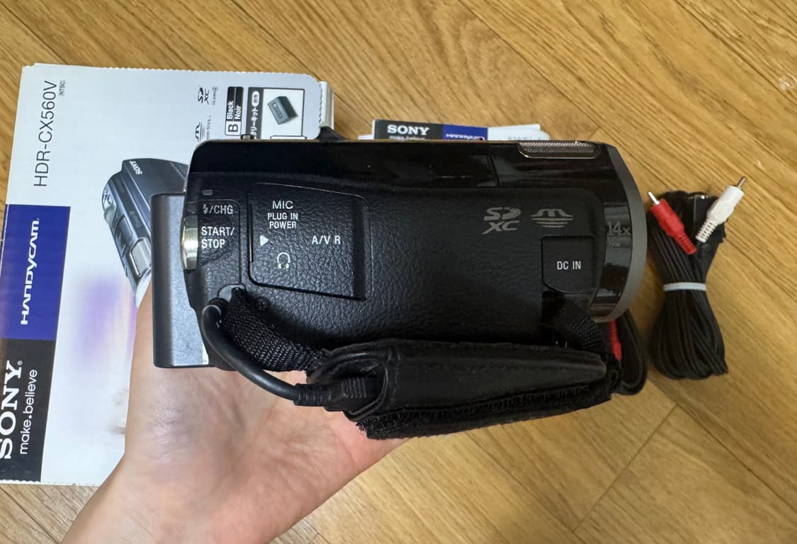 소니 HDR-CX560V 캠코더 풀박스 상품이미지4