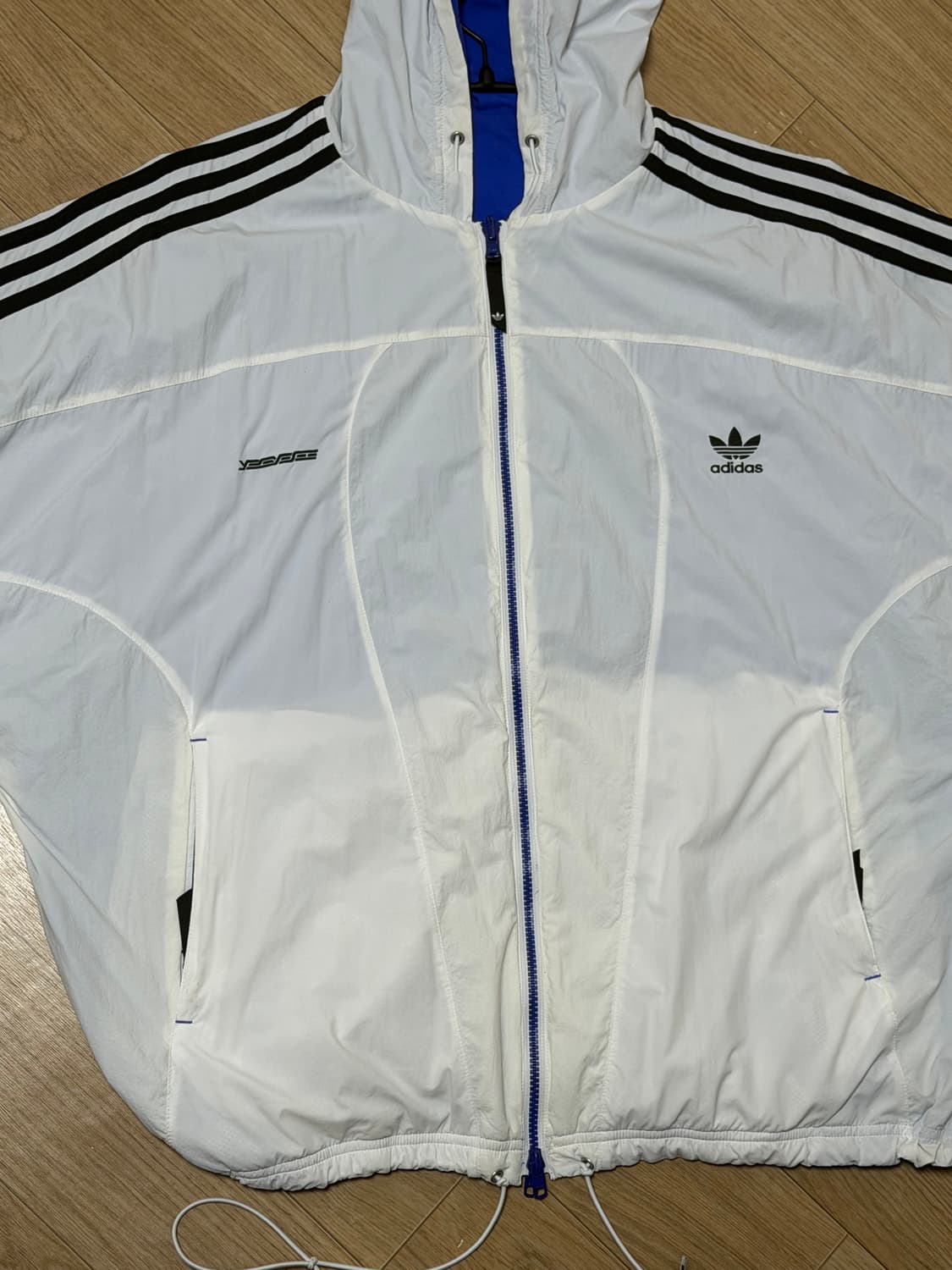 아디다스 X YESEYESEE 리버시블 바람막이 / XL 사이즈 상품이미지3