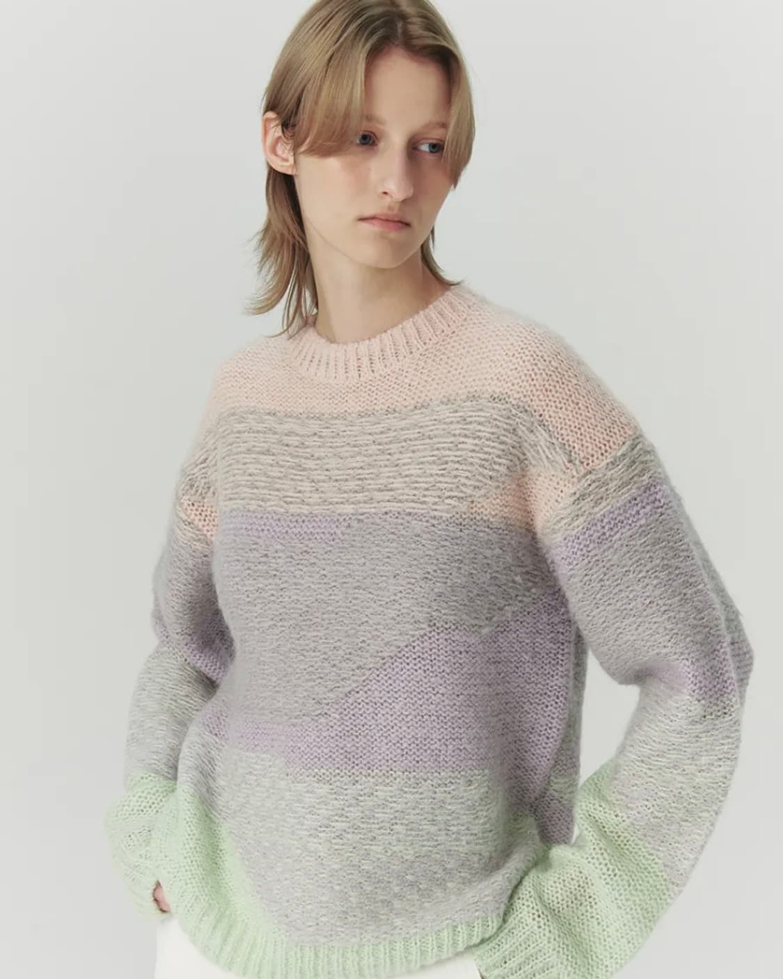 LEVAR 르바 인타시아 자카드 라운드 니트 상품이미지1