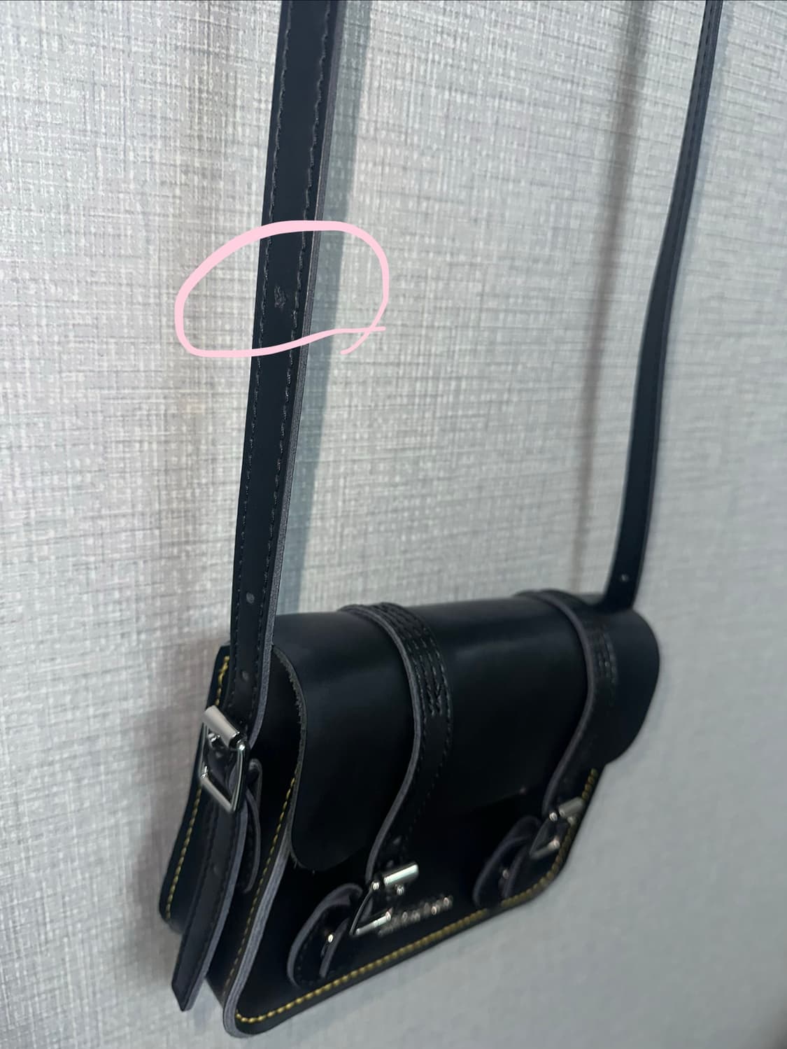 닥터마틴 11인치 사첼백 상품이미지9