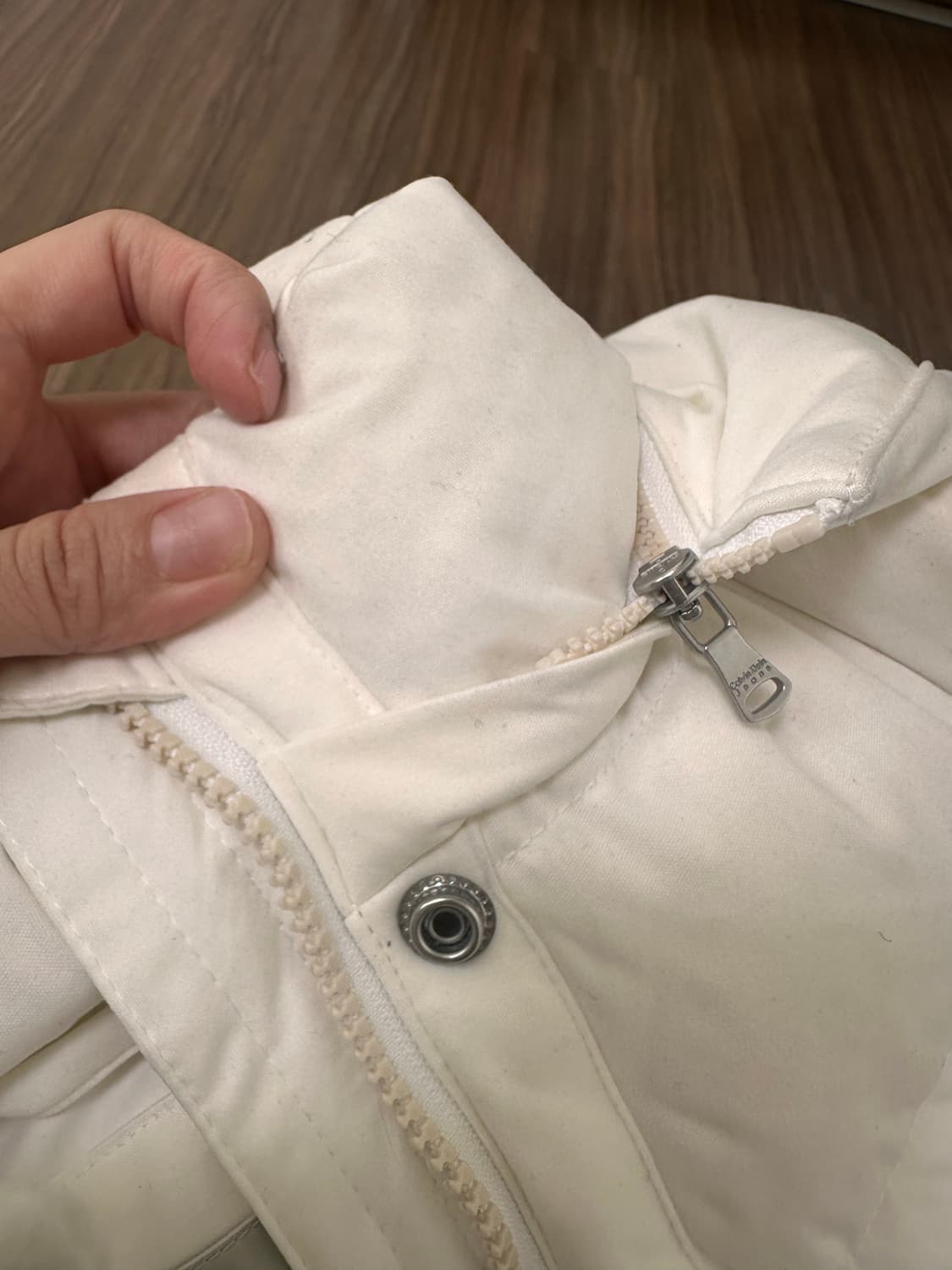 켈빈클라인 화이트 후드 조끼패딩 상품이미지9