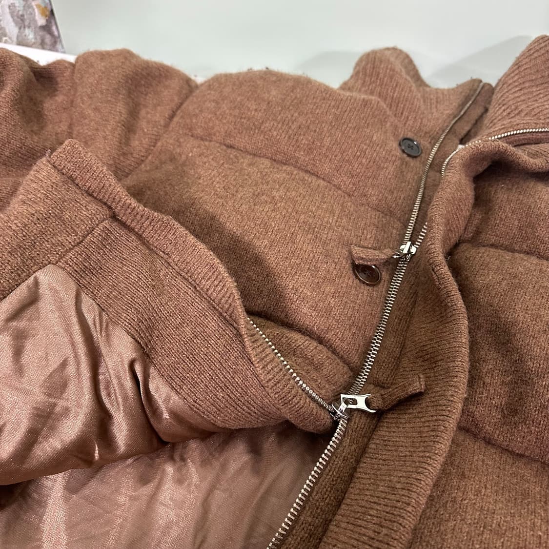 L 우마뭉 브라운 셔틀랜드니트 윙카라 푸퍼패딩 상품이미지5