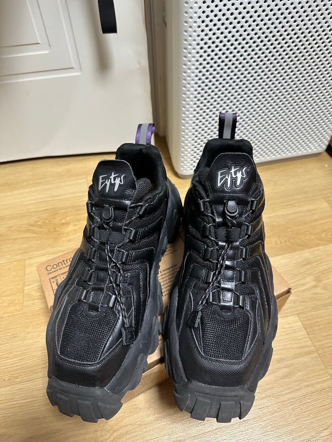 [정품] 이티스(Eytys) 헤일로 블랙 EU 42 (270) 판매합니다 상품이미지1