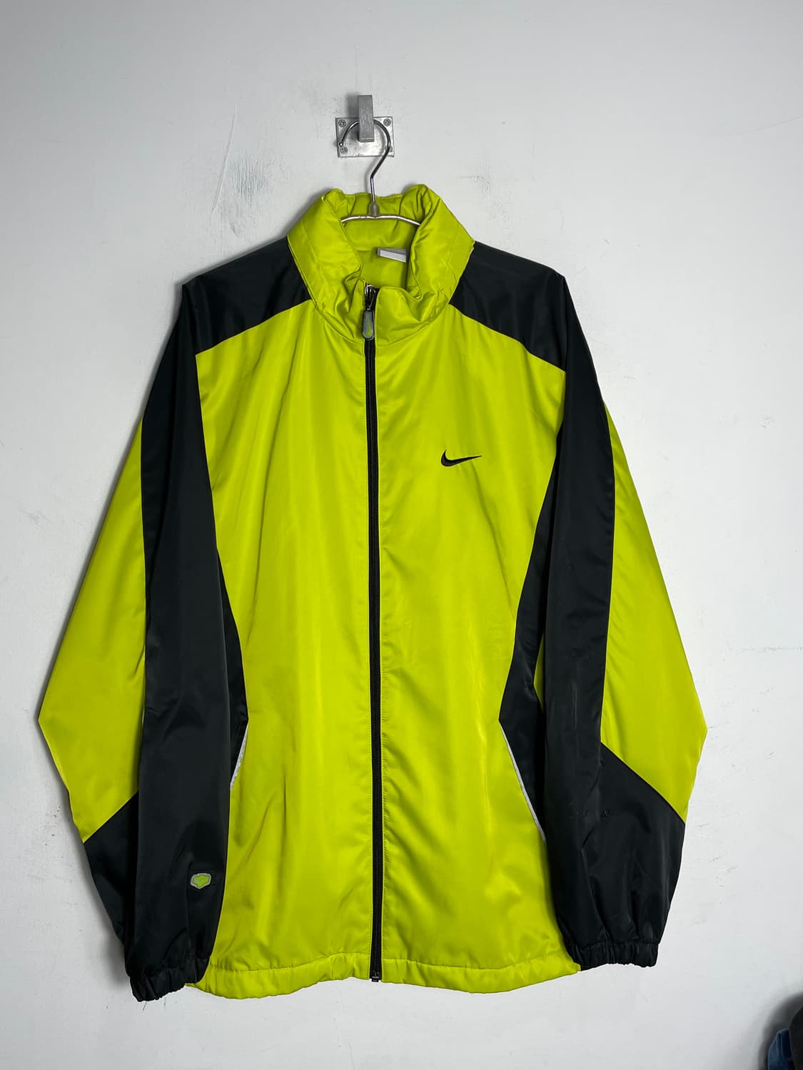 나이키 형광색/검정색 바람막이 세트 상품이미지1